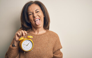 La menopausia representa una evolución natural en la vida femenina, donde el bienestar físico y emocional se convierte en prioridad para vivir con plenitud, equilibrio y una nueva visión de poder personal.